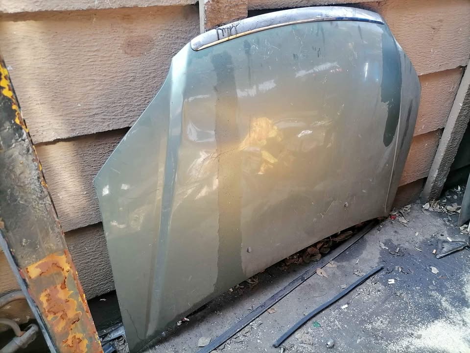 Honda civic bonnet - Private Seller Honda civic bonnet - Private Seller