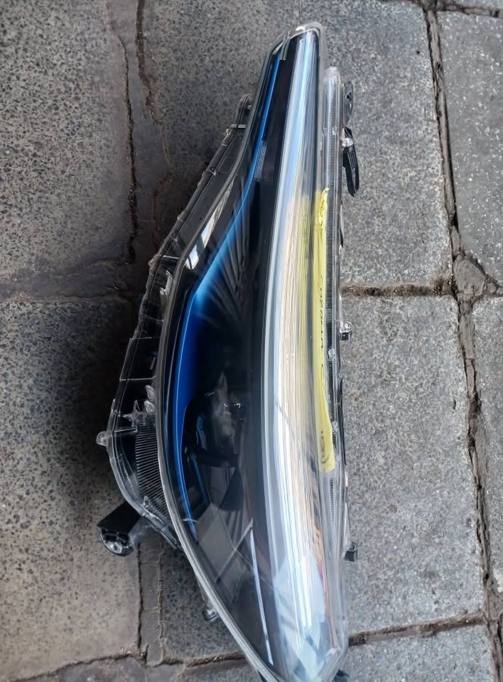 Toyota corolla cross HEADLIGHTS - Private Seller Toyota corolla cross HEADLIGHTS - Private Seller
