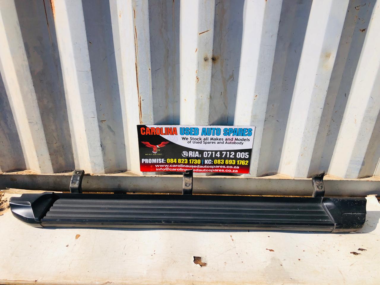 Isuzu D-max left side step (extra cab/club cab) - Private Seller