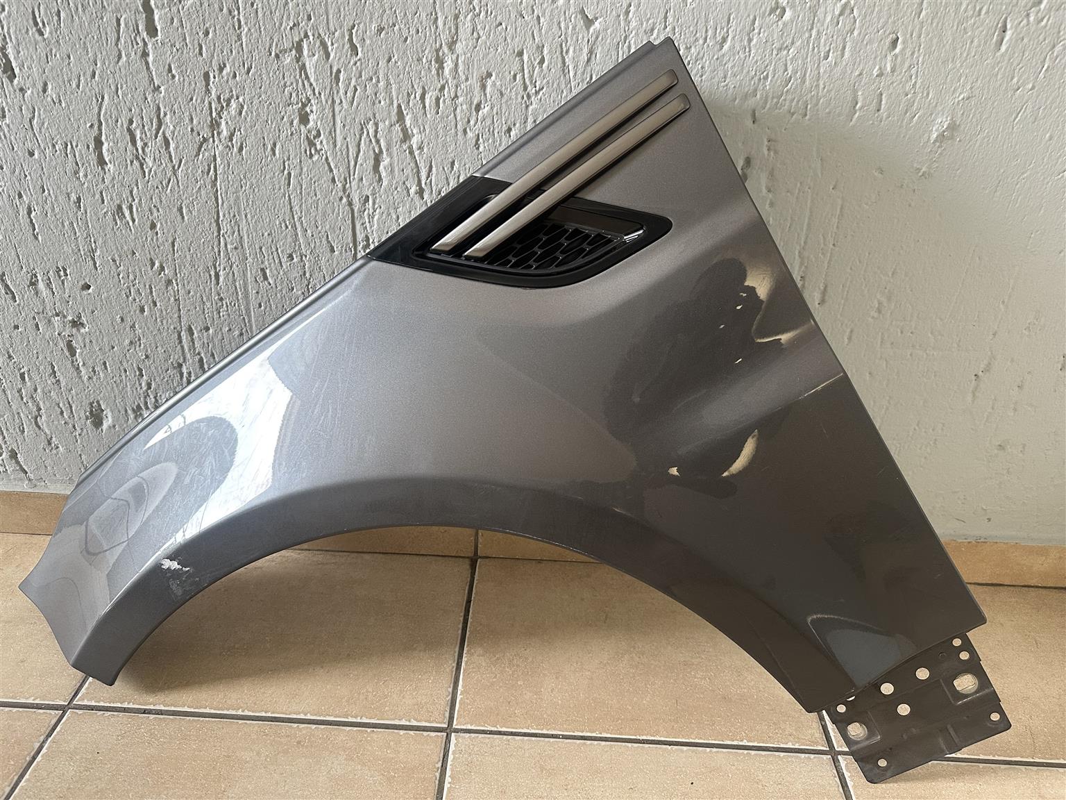 Range Rover Sport Left Side Fender - Private Seller