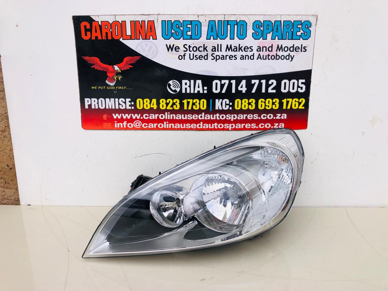 Volvo S60 V60 left side halogen headlight (standard) - Private Seller Volvo S60 V60 left side halogen headlight (standard) - Private Seller