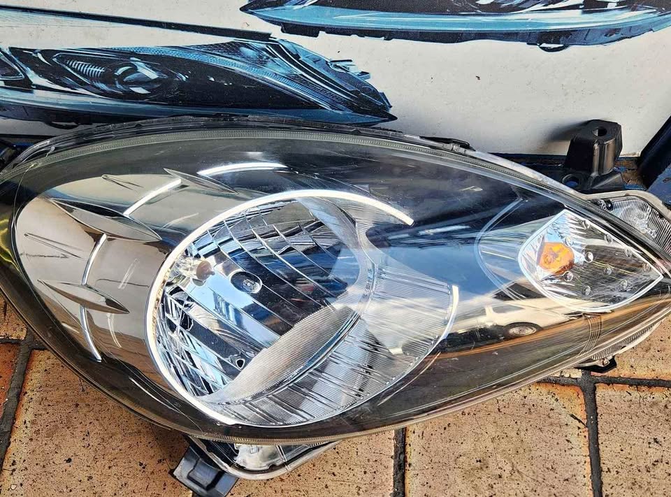 Honda Brio headlight super clean - Private Seller Honda Brio headlight super clean - Private Seller