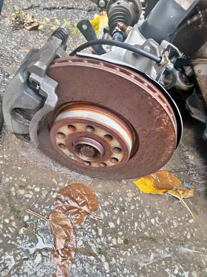 Audi TT 2015 left front brake disc selling - Private Seller Audi TT 2015 left front brake disc selling - Private Seller