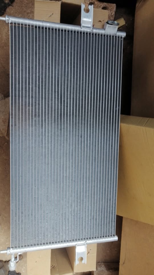 Nissan Np300 Aircon Radiator 2.4/3.0/3.2 diesel - Private Seller Nissan Np300 Aircon Radiator 2.4/3.0/3.2 diesel - Private Seller