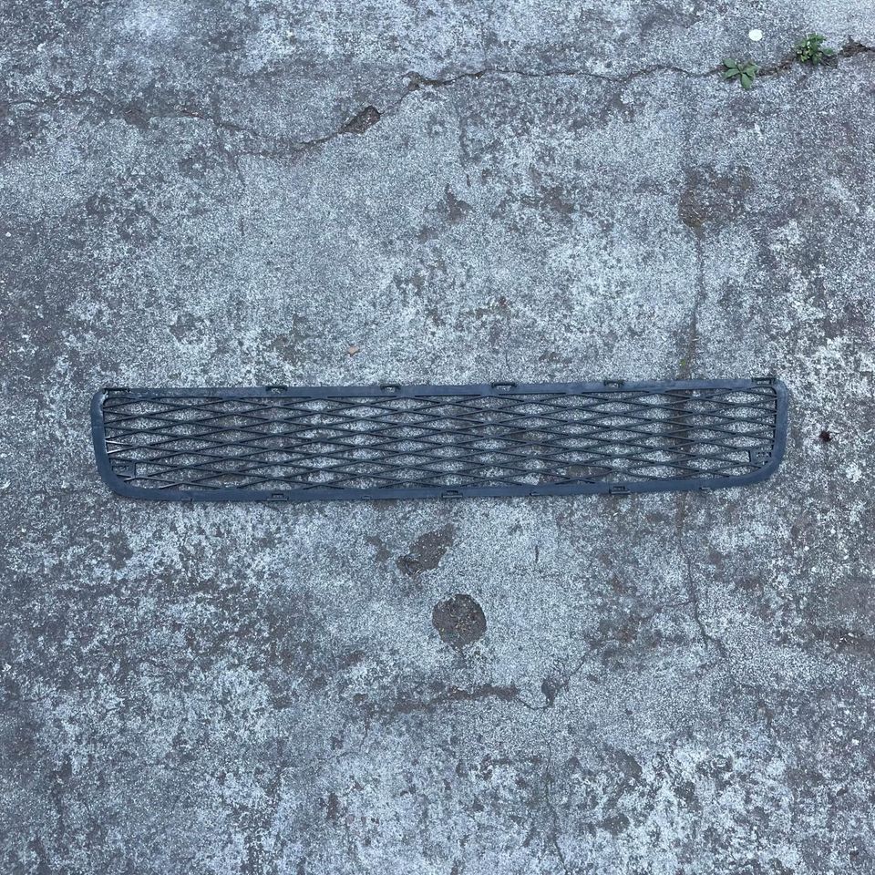 Toyota Yaris Centre Bumper Grill - Private Seller