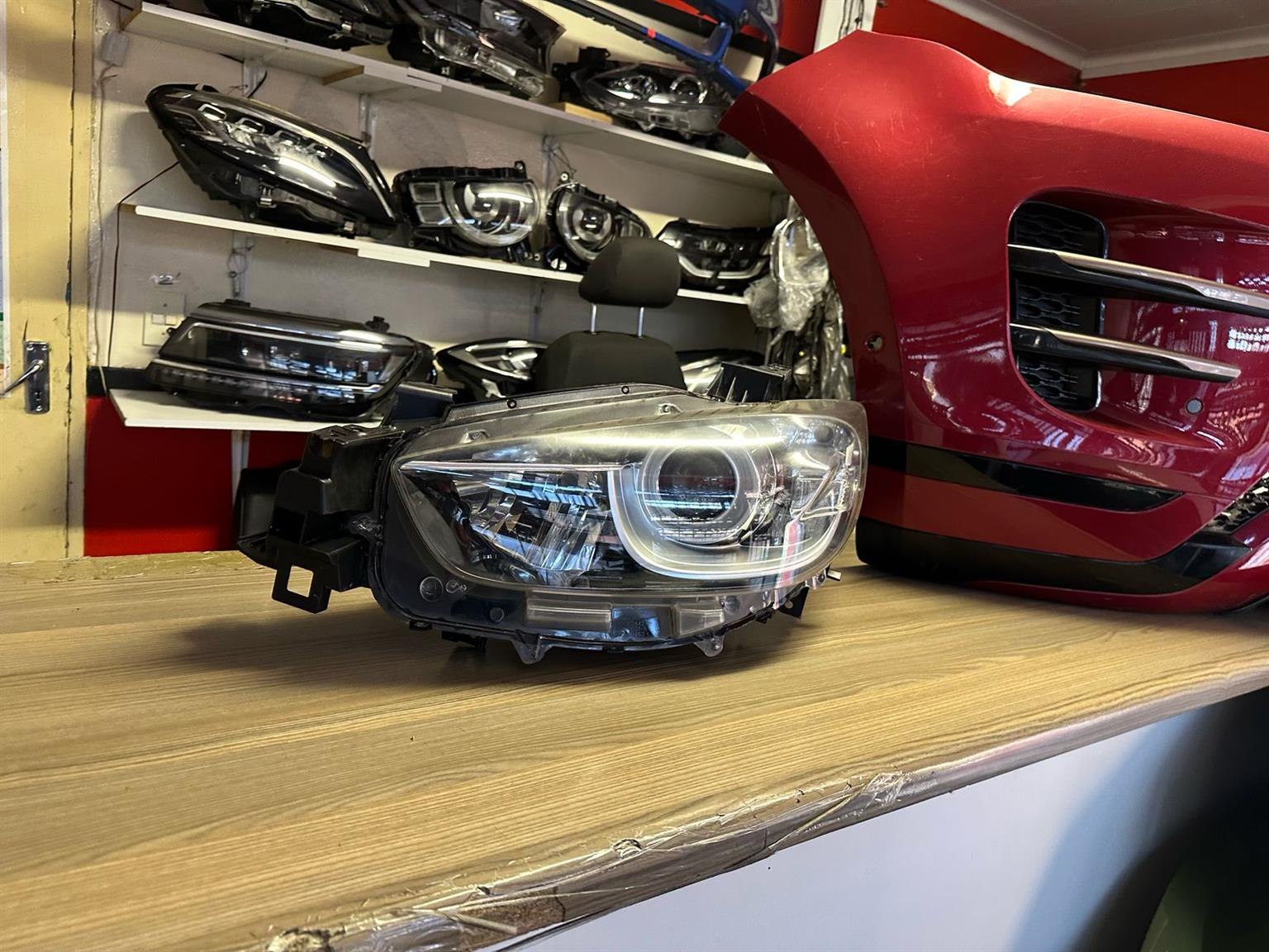 2015  MAZDA CX-3 HEADLIGHT NON XENON LEFT SIDE IN GOOD CONDITION - Private Seller