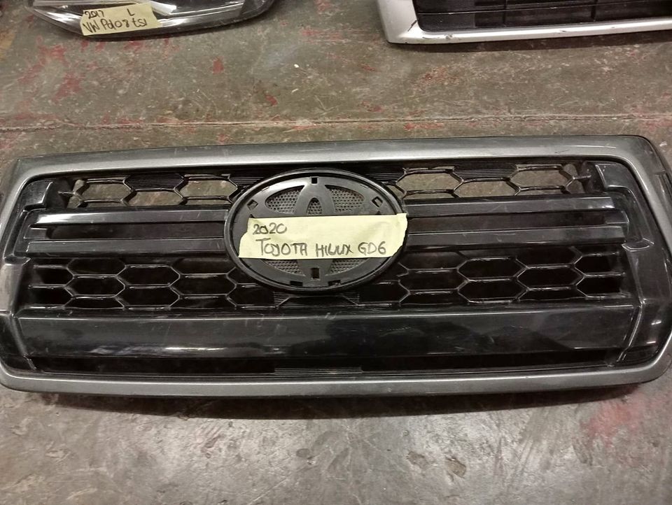 TOYOTA HILUX GD6 GRILL - Private Seller TOYOTA HILUX GD6 GRILL - Private Seller