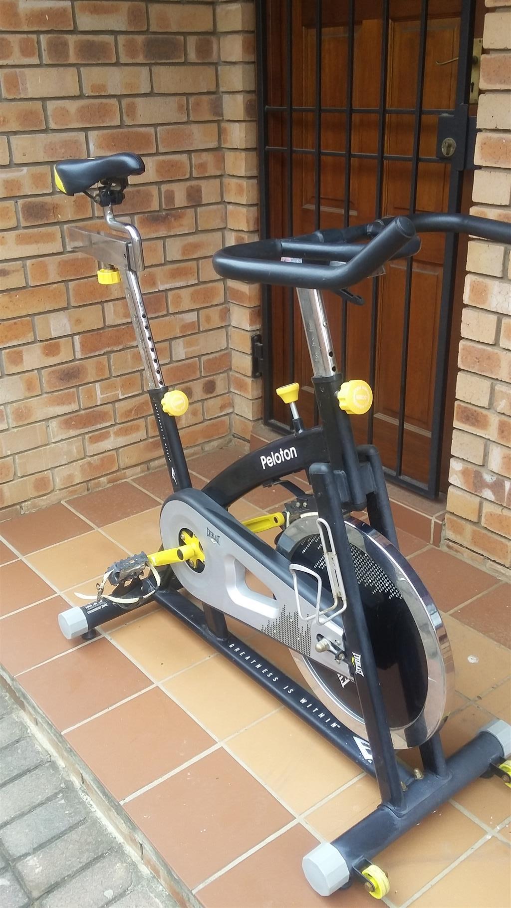 Everlast peloton spinning discount bike