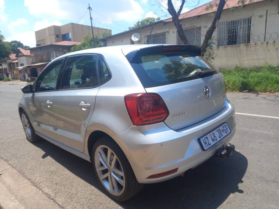 2016 VW Polo Tsi Hatchback Engine Capacity 1.4 Petrol DSG Automatic Transmission Silver Color 165