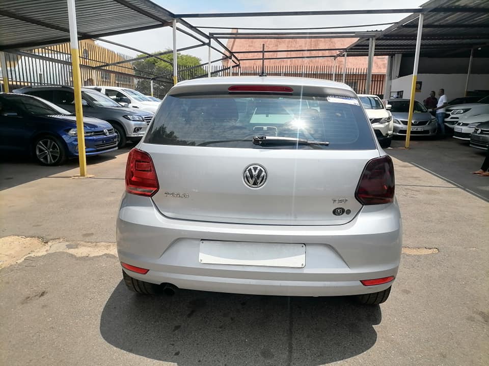 2015 Volkswagen polo 6 1.2 TSI DSG Automatic Service book and leather seat