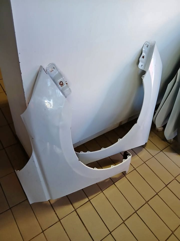 Used 2025 SUZUKI SWIFT FENDERS LEFT AND RIGHT FOR SALE for sale in