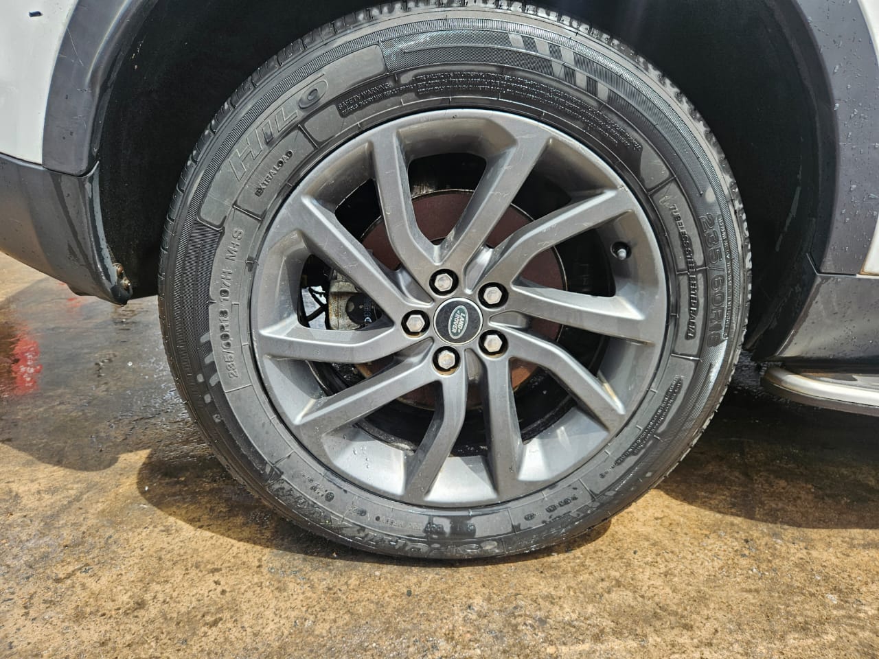 Land Rover Discovery Sport HSE SD4 2015 – Stripping for Spares!