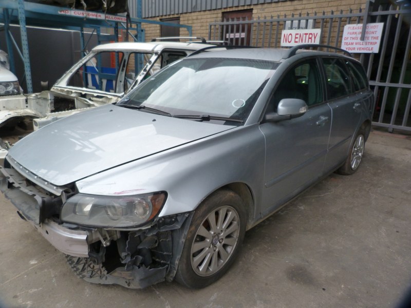 Volvo V50 2.0 Manual - 2007 STRIPPING FOR SPARES - Private Seller Volvo V50 2.0 Manual - 2007 STRIPPING FOR SPARES - Private Seller