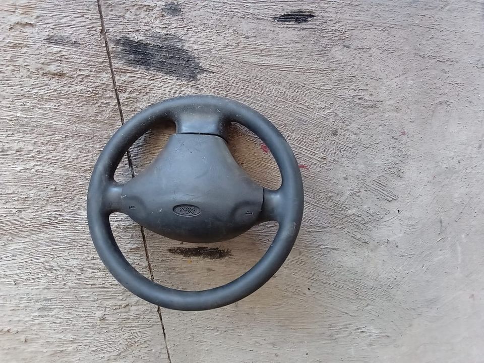 Ford (mk5) steering wheel - Private Seller Ford (mk5) steering wheel - Private Seller