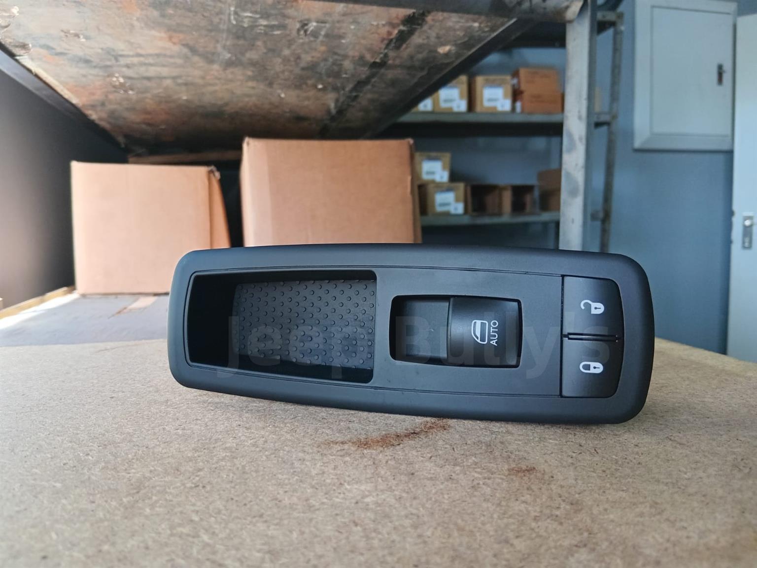 New Jeep Grand Cherokee WK2 (Passenger) Window Switch - Private Seller New Jeep Grand Cherokee WK2 (Passenger) Window Switch - Private Seller