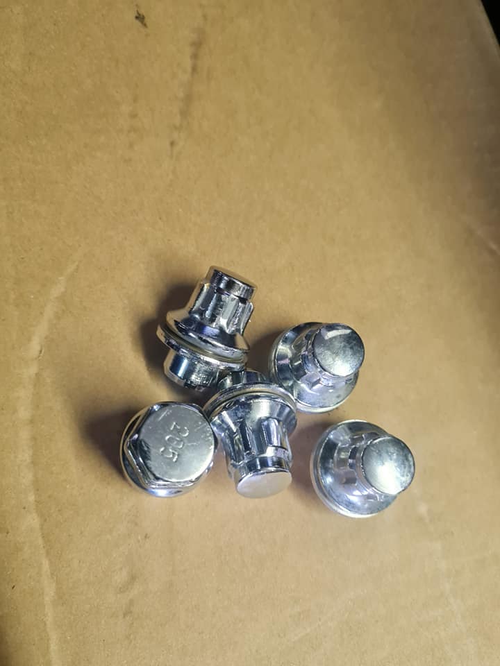 Toyota Hilux Gd6 original Lock nuts