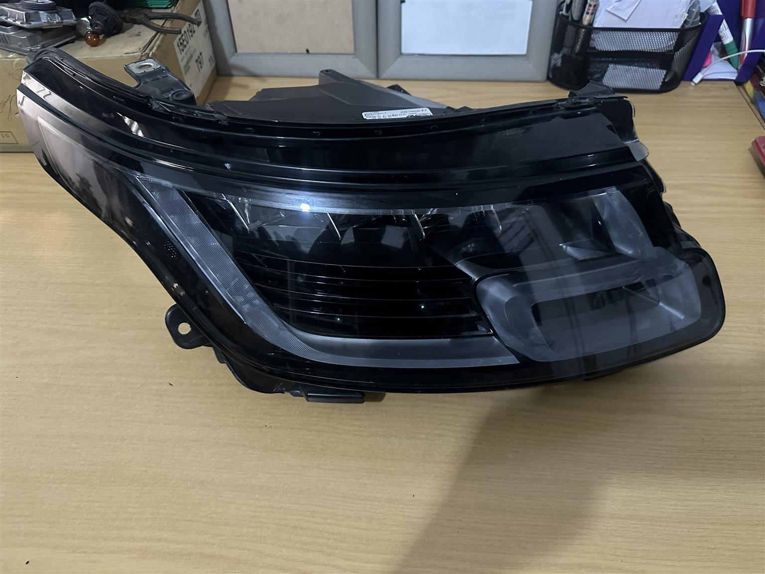 2020 Range Rover vogue Headlight - Private Seller 2020 Range Rover vogue Headlight - Private Seller