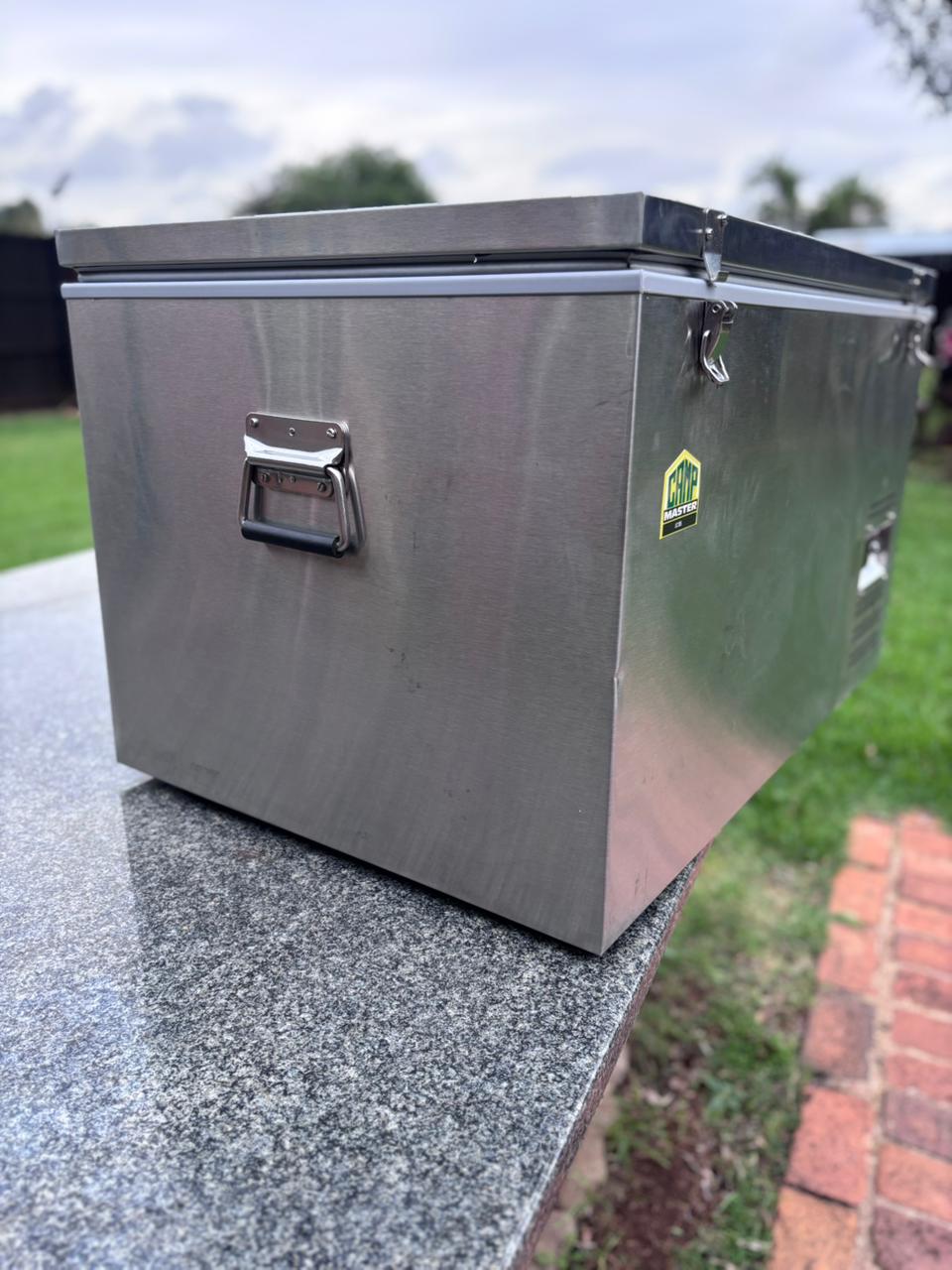 90L Campmaster camping fridge freezer | Junk Mail Marketplace