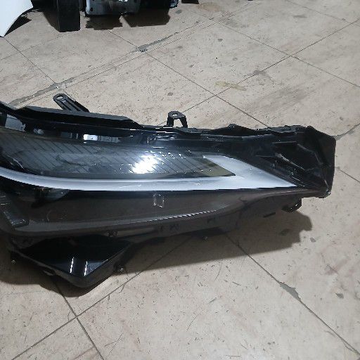 Lexus nx350 headlight