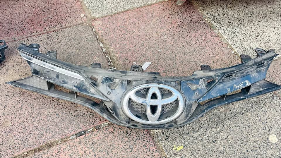 Toyota Yaris Grill - Private Seller Toyota Yaris Grill - Private Seller