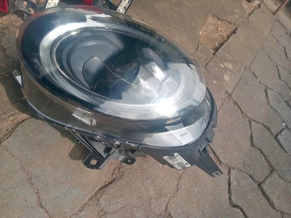 OEM | 2020 - 2023 Mini Cooper Clubman F56 LED Headlight (Right/Passenger) - Private Seller OEM | 2020 - 2023 Mini Cooper Clubman F56 LED Headlight (Right/Passenger) - Private Seller
