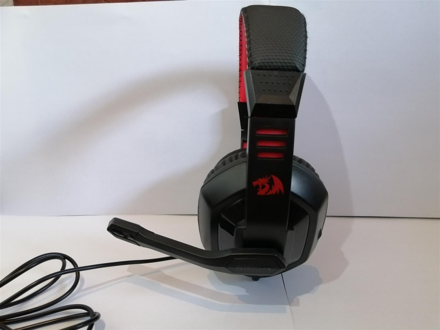 Brand new gaming headset, never used for sale !