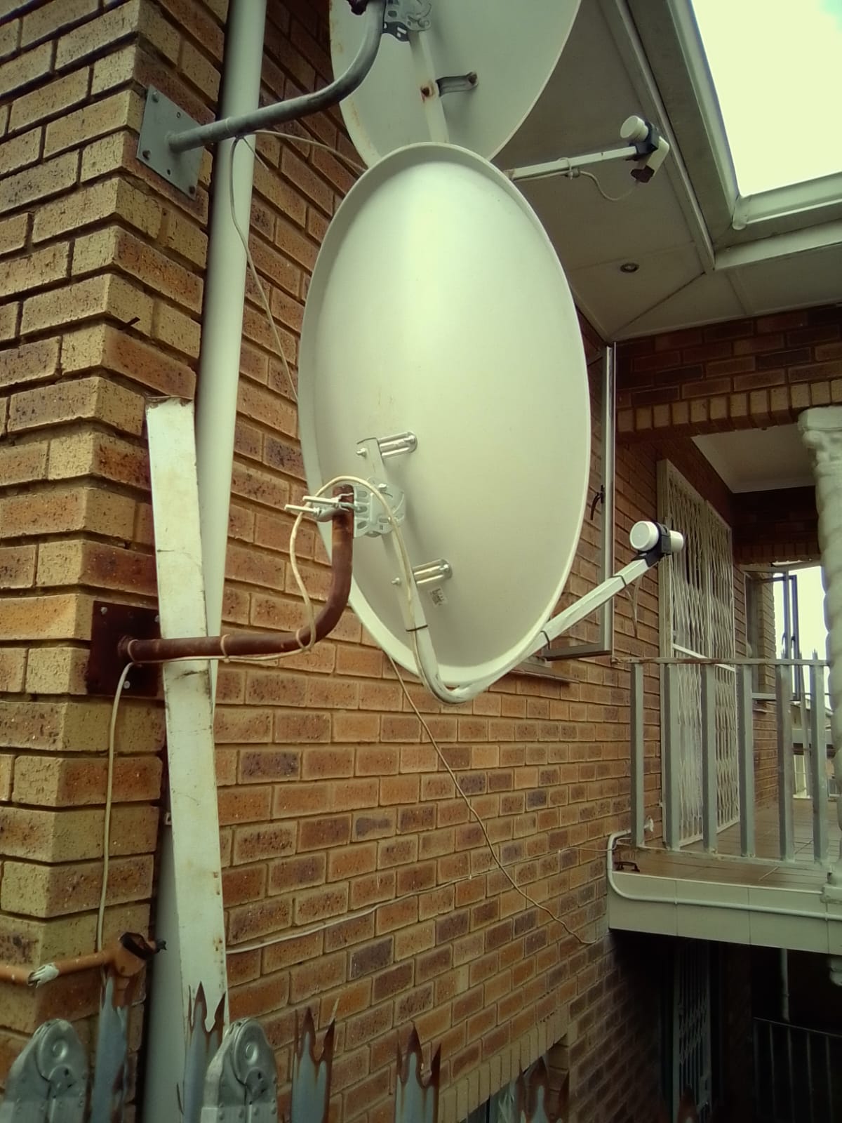 OVHD fully installed including satellite dish and decoder | Junk Mail ...