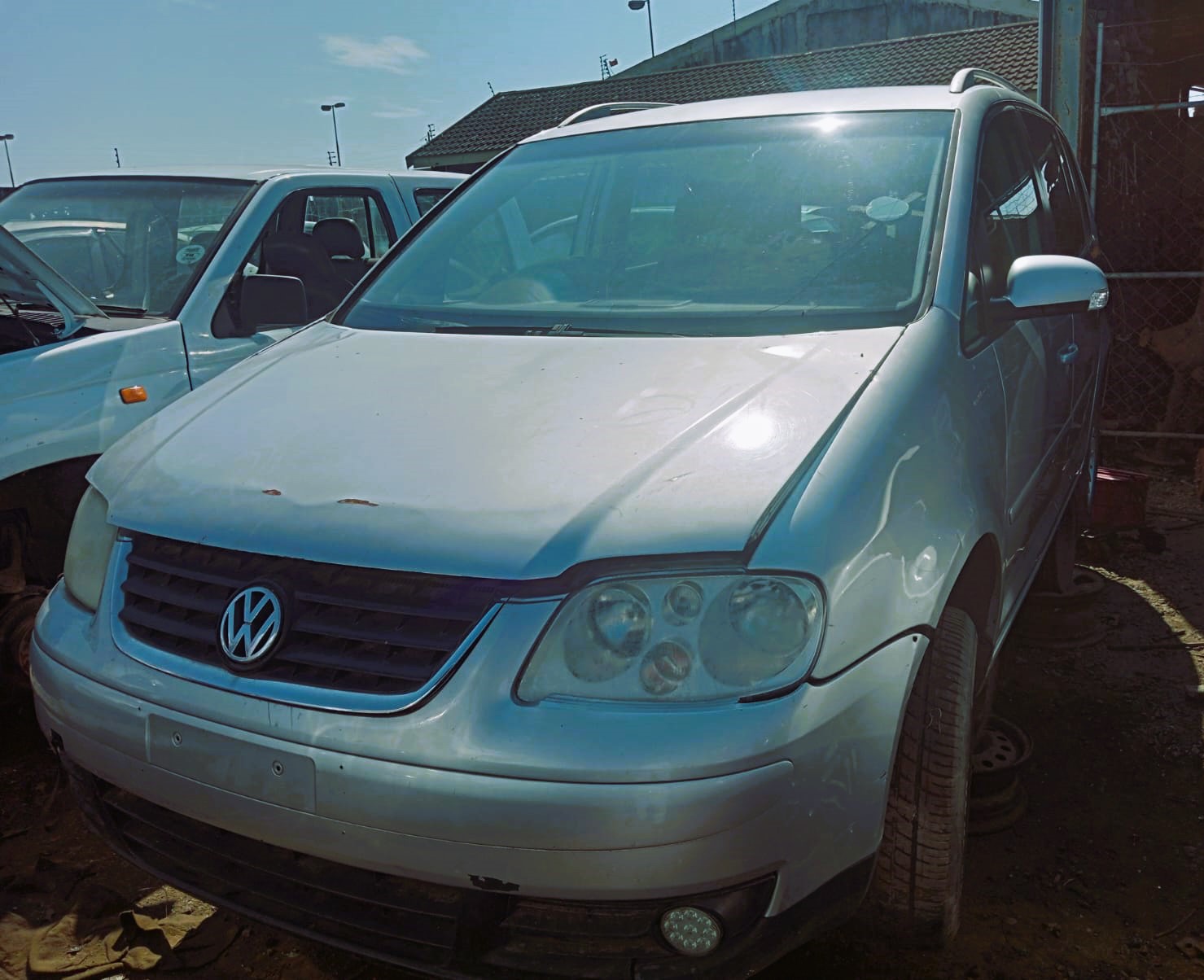 2005 VW Touran 2.0 LFSI - Stripping for Spares