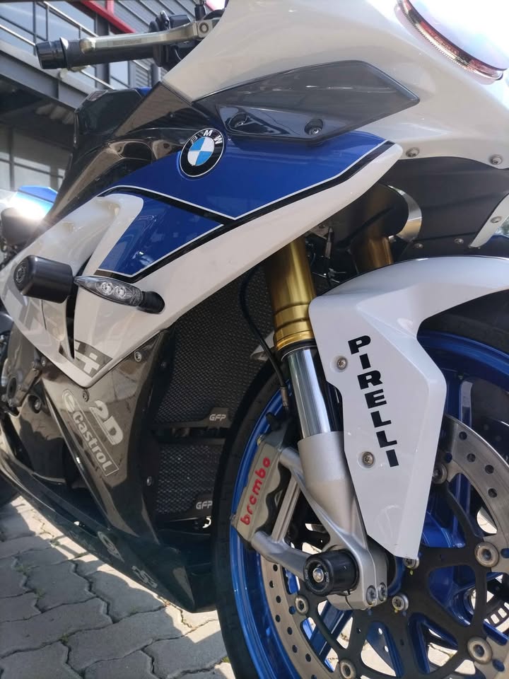 BMW S1000RR ACCESSORIES - Private Seller BMW S1000RR ACCESSORIES - Private Seller