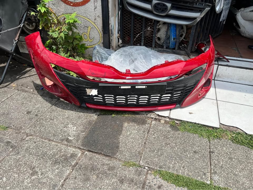 Toyota Yaris bumper shell - Private Seller