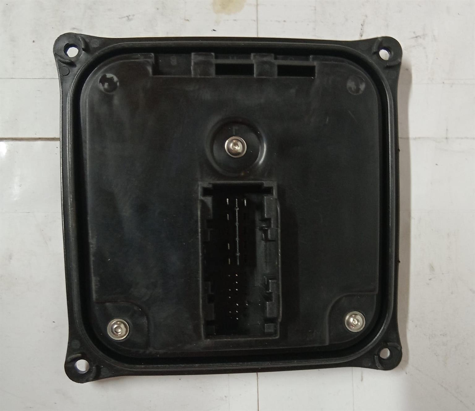 Brand New Mercedes-Benz W204 C-Class Xenon Headlight Control Unit Available Brand New Mercedes-Benz W204 C-Class Xenon Headlight Control Unit Available