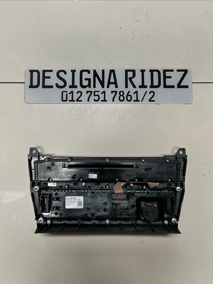 BMW F10/F11 5-SERIES CLIMATE CONTROL & RADIO PANEL AVAILABLE. - Private Seller BMW F10/F11 5-SERIES CLIMATE CONTROL & RADIO PANEL AVAILABLE. - Private Seller