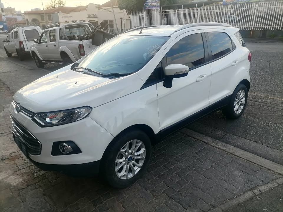 2018 Ford Ecosport 1.5 TDCI Titanium SUV with a leather seat