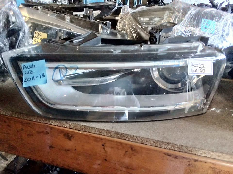 Audi q3 headlight - Private Seller Audi q3 headlight - Private Seller