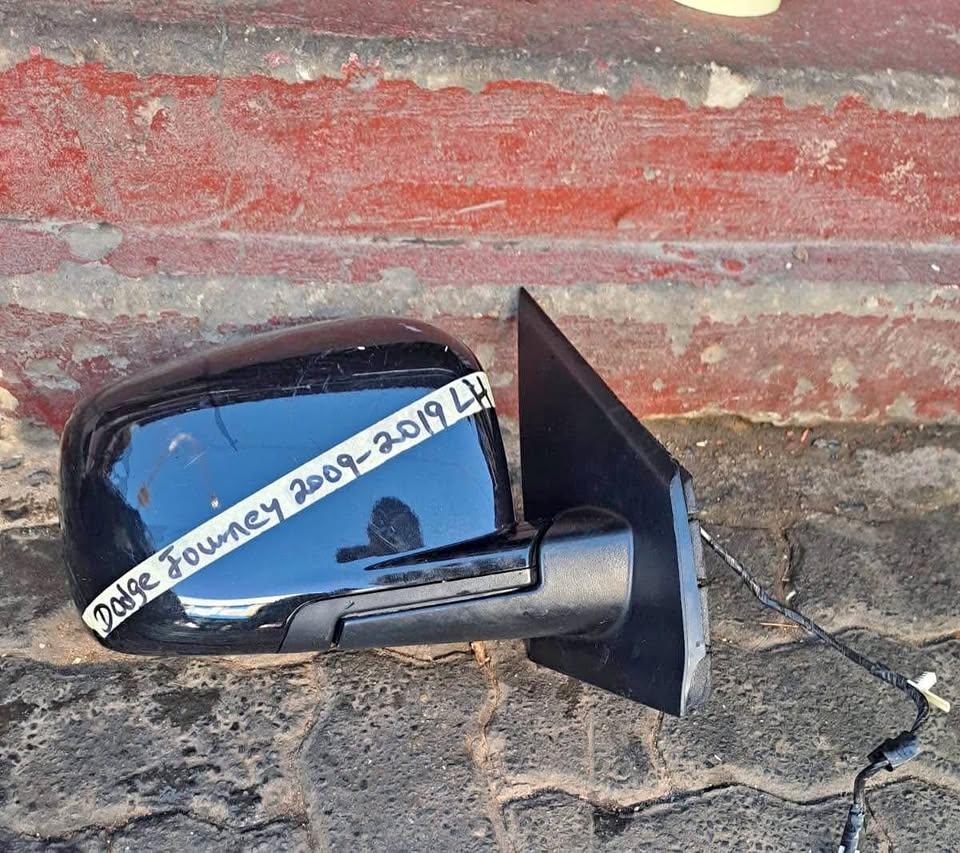 Dodge Journey side mirror 2009/19 - Private Seller Dodge Journey side mirror 2009/19 - Private Seller