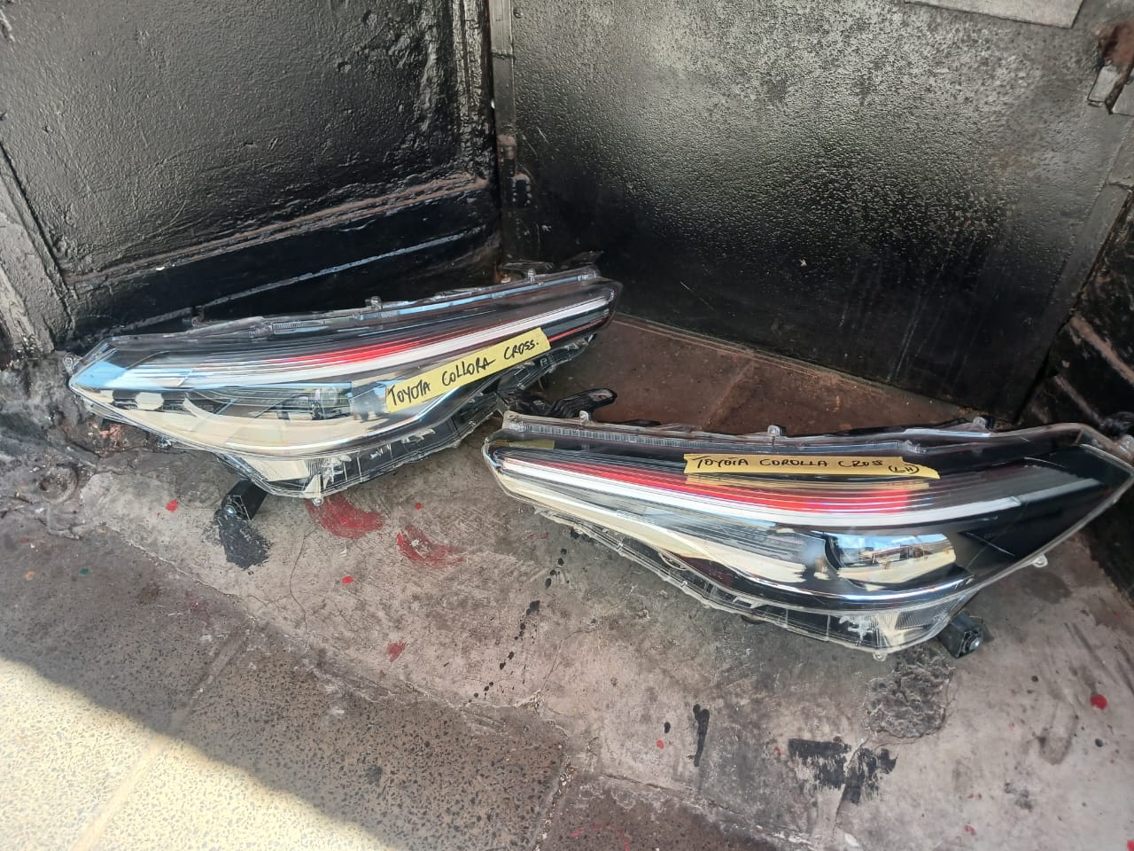 TOYOTA COROLLA CROSS HEADLIGHT LH&RH - Private Seller