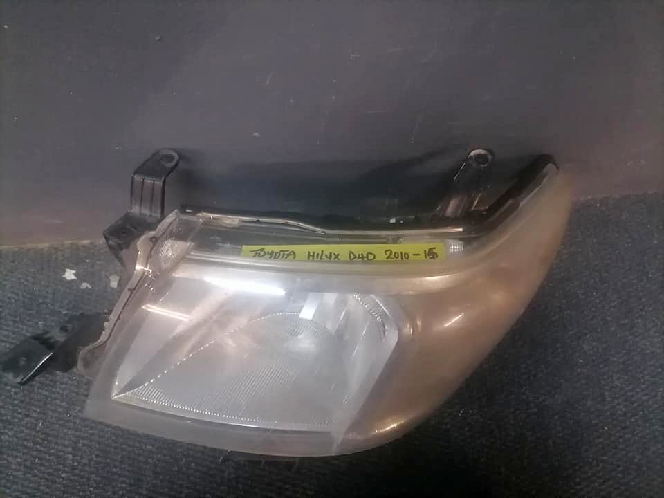 Toyota Hilux D40 headlight DM or Message number in the description for assistance. - Private Seller Toyota Hilux D40 headlight DM or Message number in the description for assistance. - Private Seller
