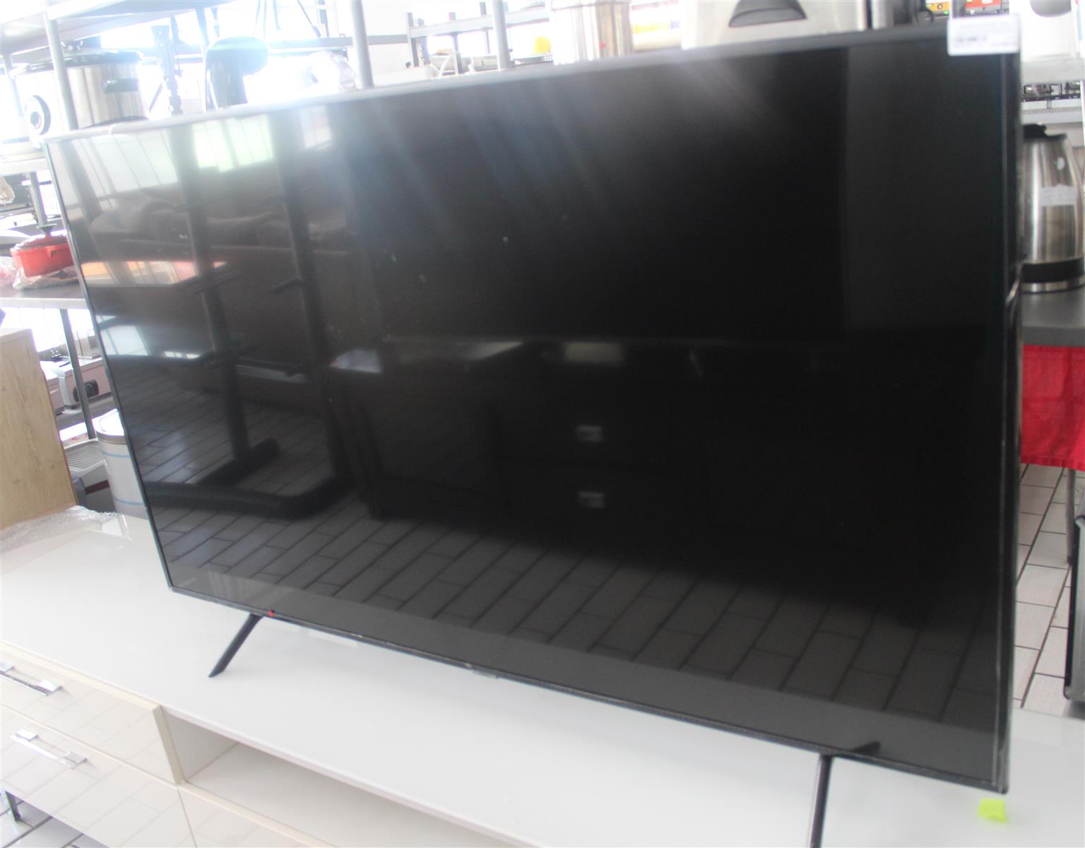SAMSUNG UA65NU7100K 65 INCH SMART TV WITH LEGS & REMOTE S061701A
