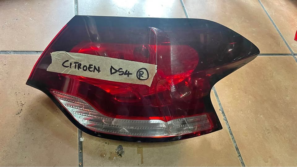 CITROEN DS4 taillight - Private Seller CITROEN DS4 taillight - Private Seller