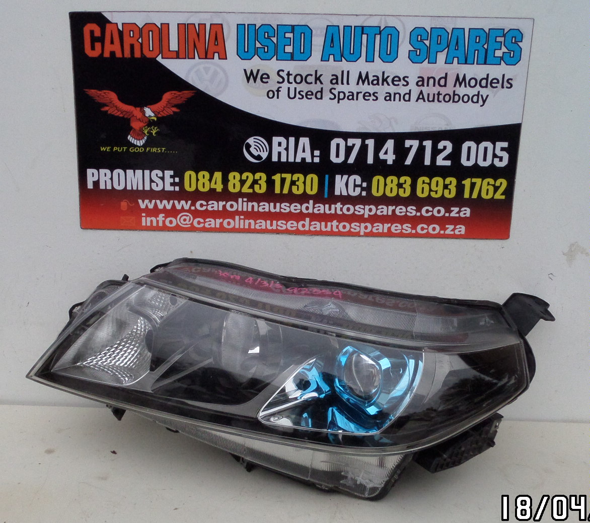 Suzuki Vitara left side standard projected headlight (blue) - Private Seller Suzuki Vitara left side standard projected headlight (blue) - Private Seller