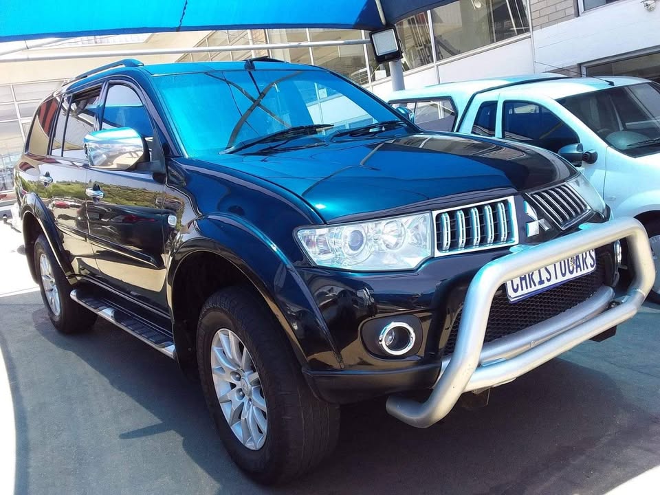 2011 Mitsubishi pajero sport automatic 4x4 2011