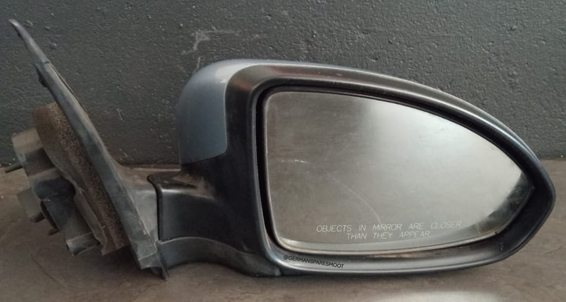 Chev Cruze 2011 1.6 Used Door Mirror - Private Seller Chev Cruze 2011 1.6 Used Door Mirror - Private Seller