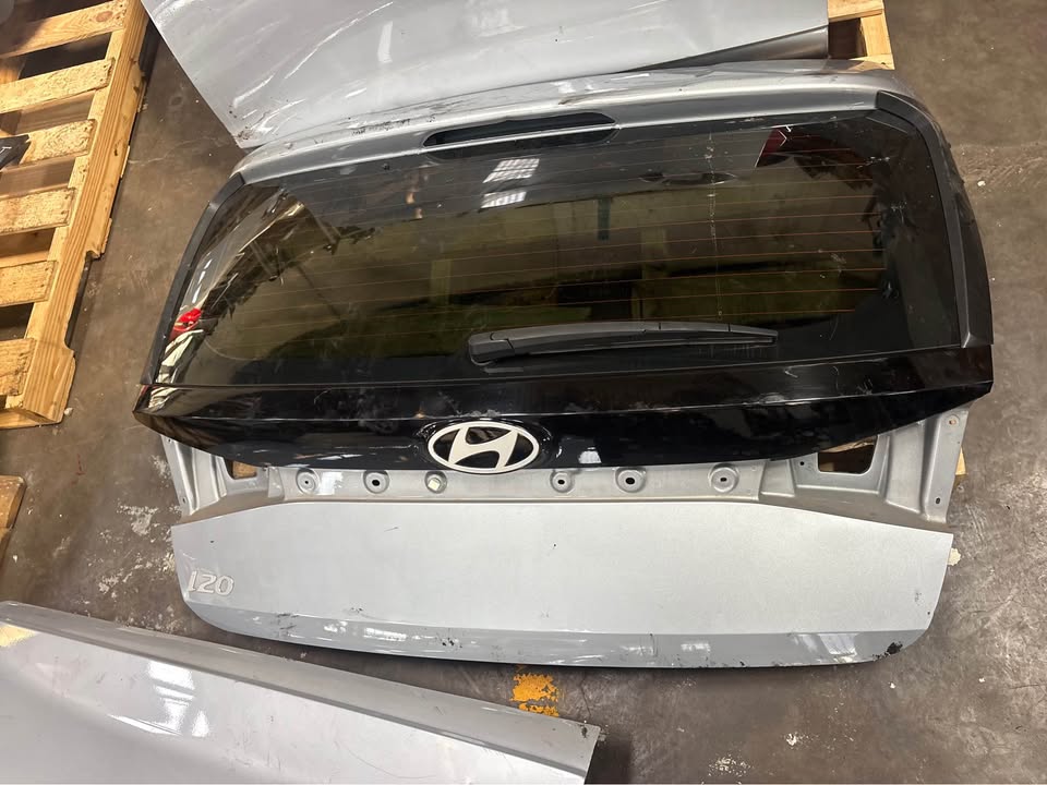 Hyundai i20 new shape doors tailgate taillights - Private Seller