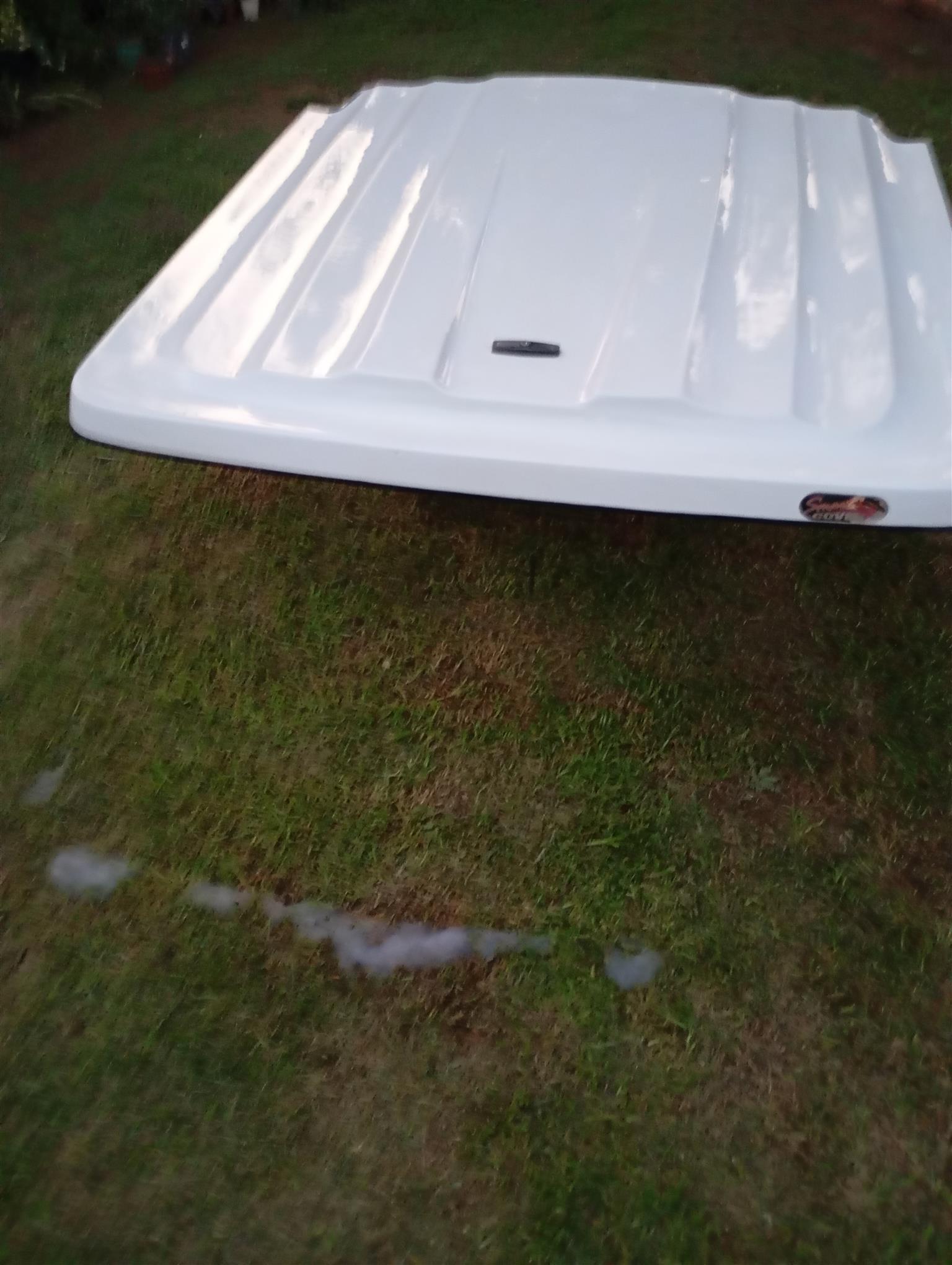 Nissan np200 fibreglass loadbox lid - Private Seller