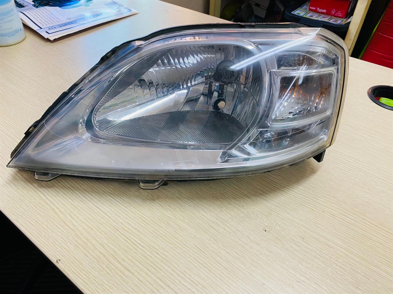 Nissan np200 left headlight for sale in excellent condition - Private Seller Nissan np200 left headlight for sale in excellent condition - Private Seller