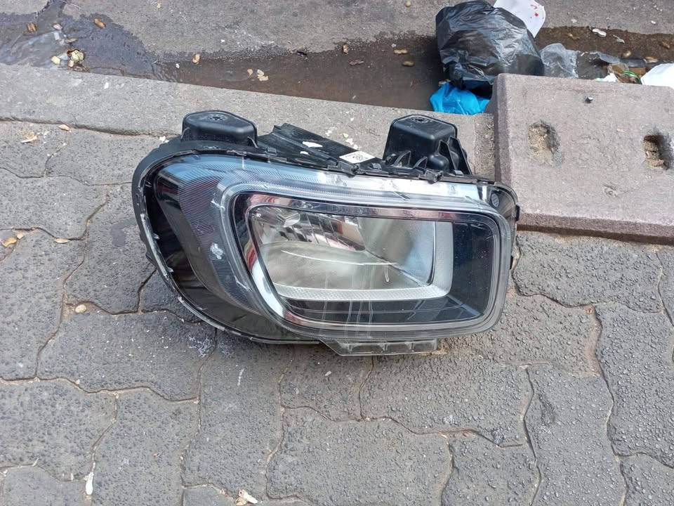 Hyundai venue Headlight - Private Seller Hyundai venue Headlight - Private Seller