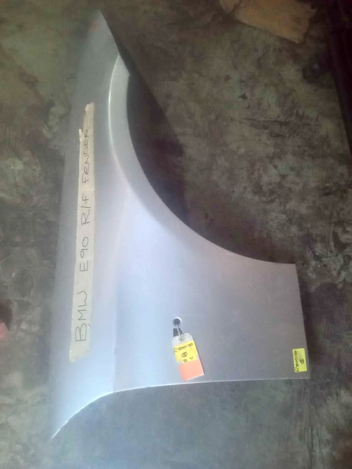 BMW E90 right fender