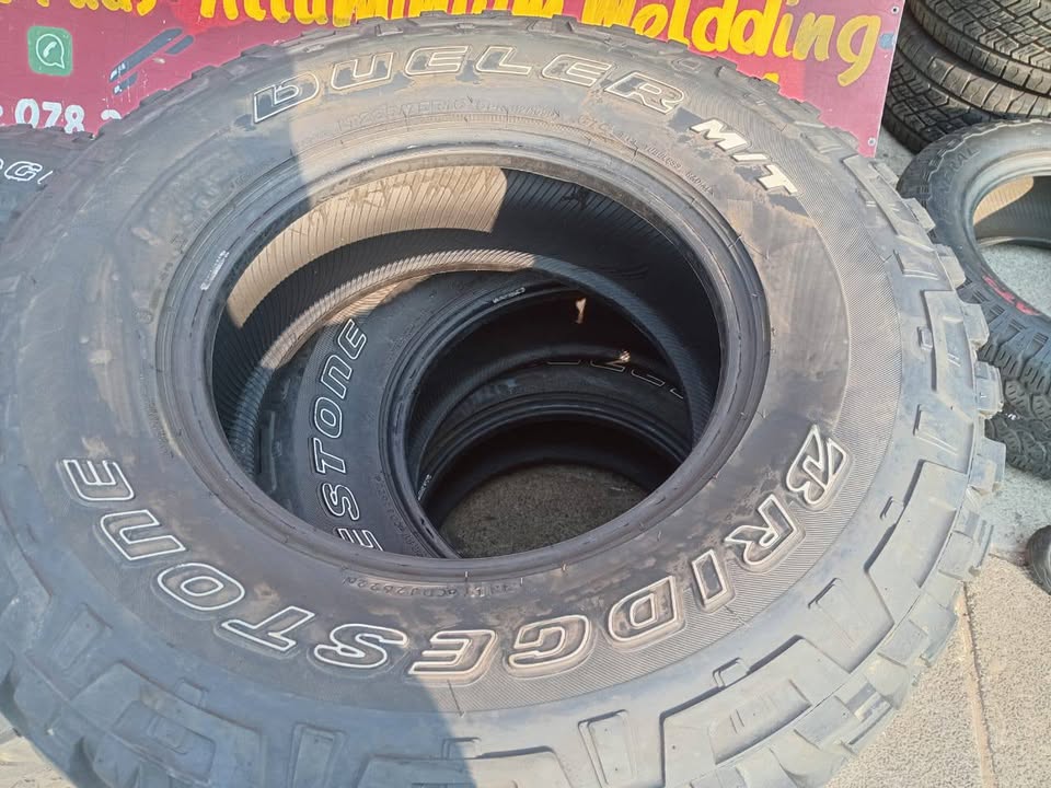5 X 265/75/16 Bridgestone M/T 4X4 SUVs tyres for sell - Private Seller