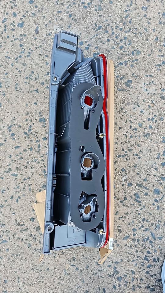 Toyota Quantum Tail light (Left Side) - Private Seller