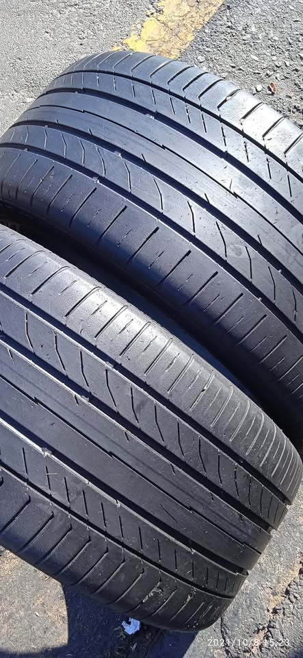 2X 255/40/18 Continental runflats tyres with about 80% life - Private Seller